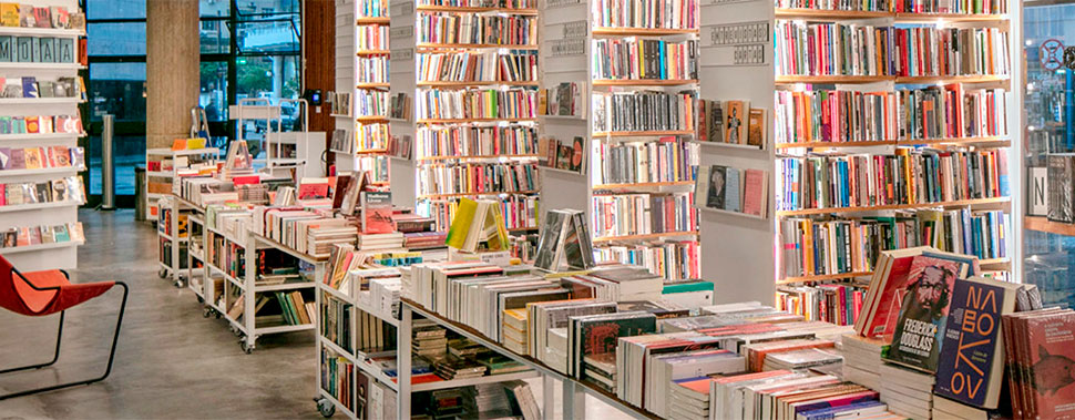 Foto da Megafauna Livraria, em São Paulo